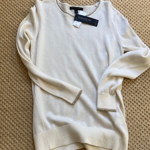 Banana Republic Women's Ivory Crew Neck Sweater
